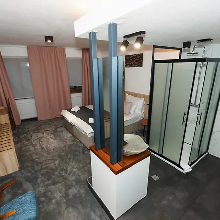 Hucho House Hotel And Apartments *