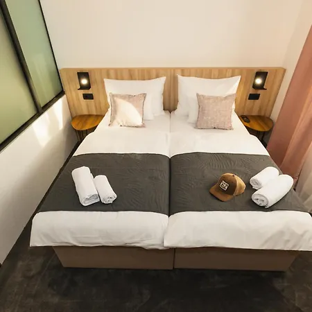 Hucho House Hotel And Apartments Kranj