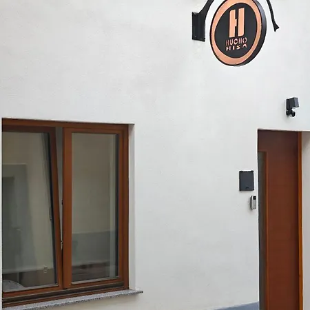 Apartment Hucho House Hotel And Apartments Kranj