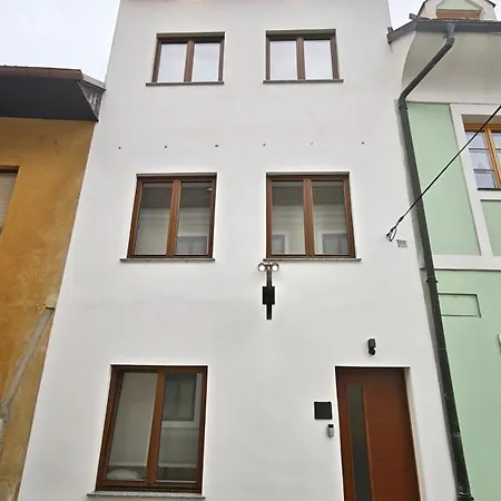 Hucho House Hotel And Apartments