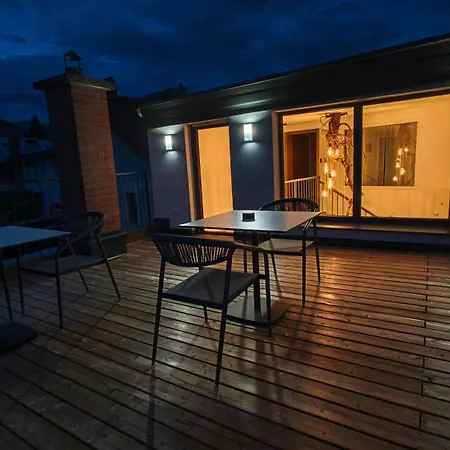Hucho House Hotel And Apartments Apartment