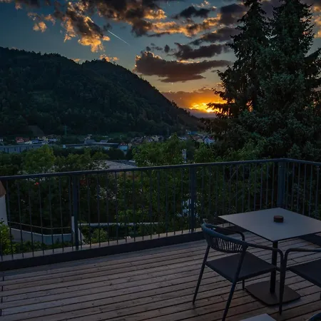 Hucho House Hotel And Apartments Kranj