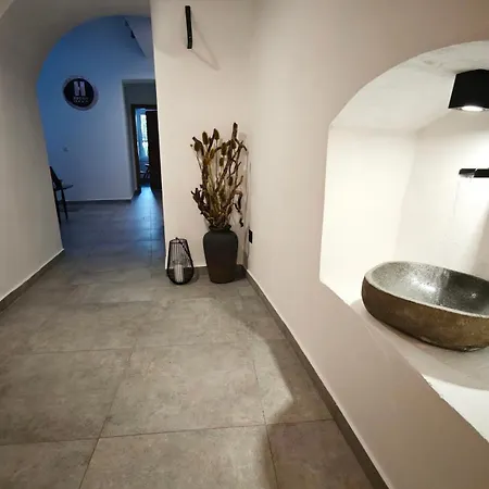 Hucho House And
